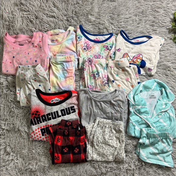 Girls Kids Pajama Set bundle size 4/5t